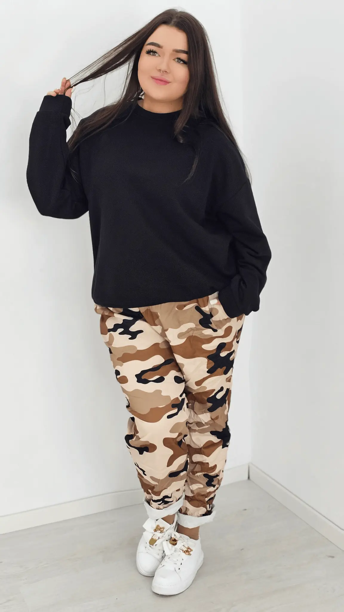 Spodnie gnieciuchy z wzorem moro brąz Stylowa XL