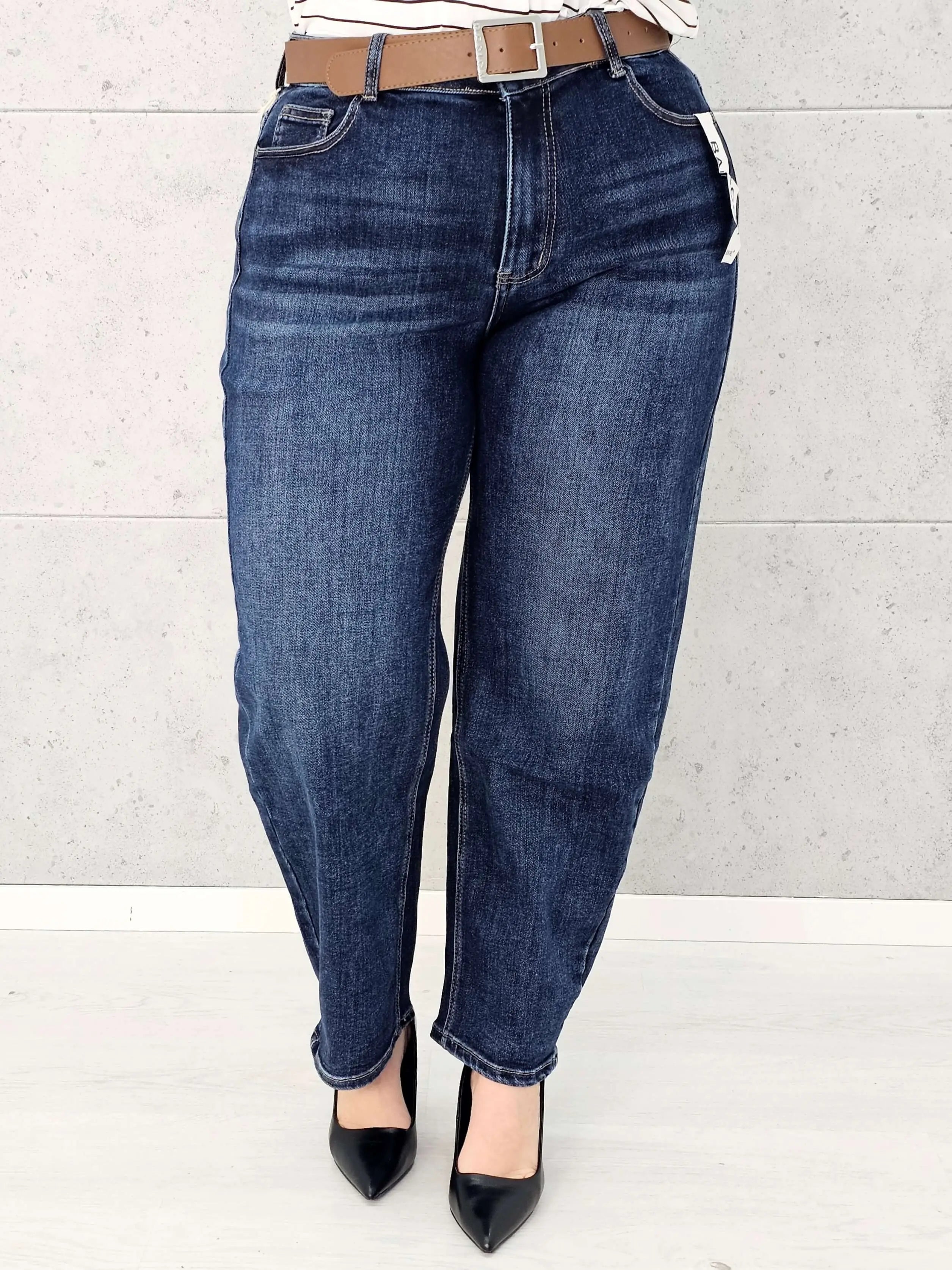 Spodnie jeansowe StylowaXL Balloon – komfort i styl w modzie plus size Stylowa XL