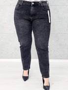 Spodnie jeansowe StylowaXL – klasyka i komfort w modzie plus size Stylowa XL