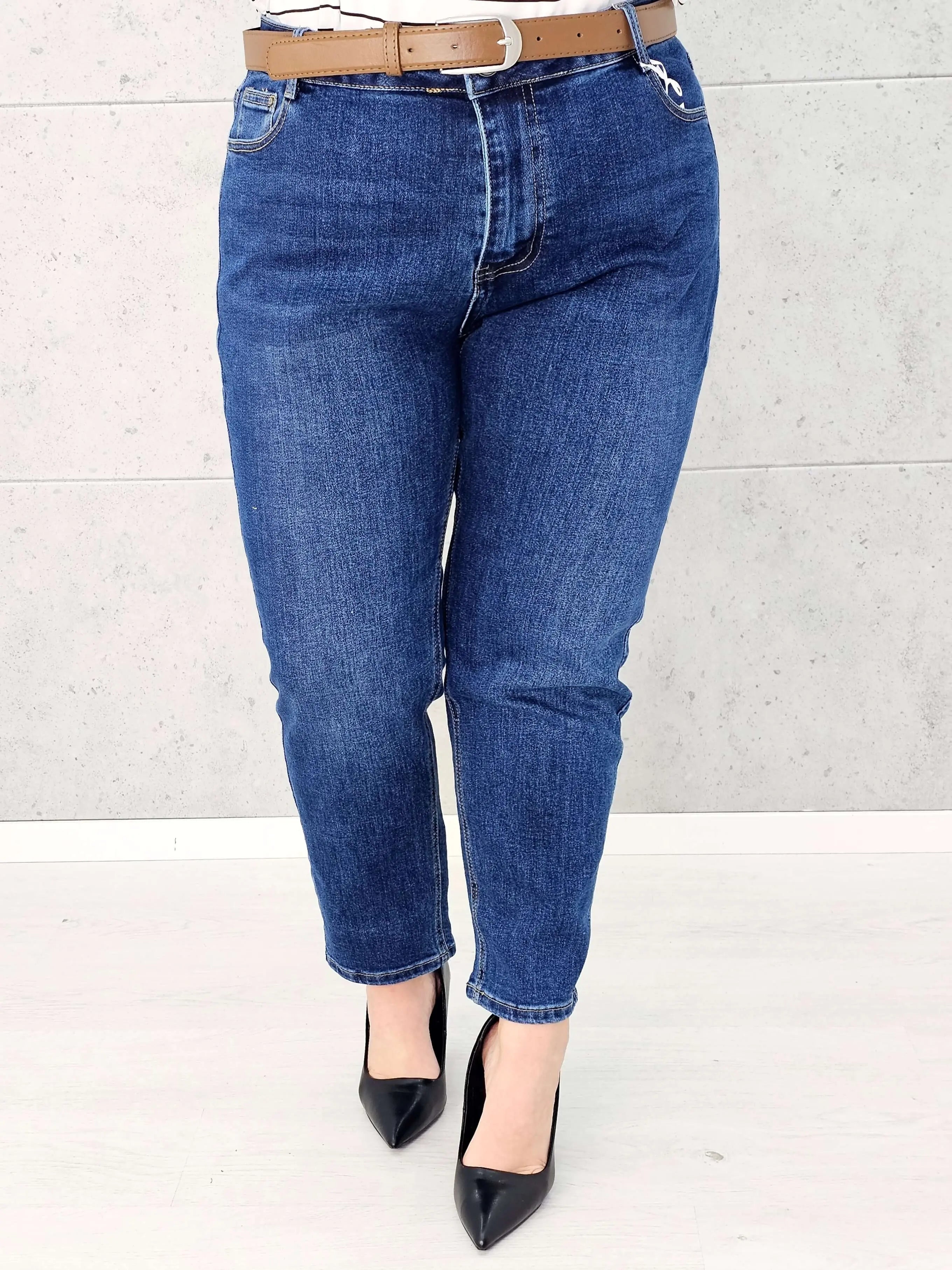 Spodnie jeansowe StylowaXL – klasyka i wygoda w modzie plus size. M.Sara. Stylowa XL