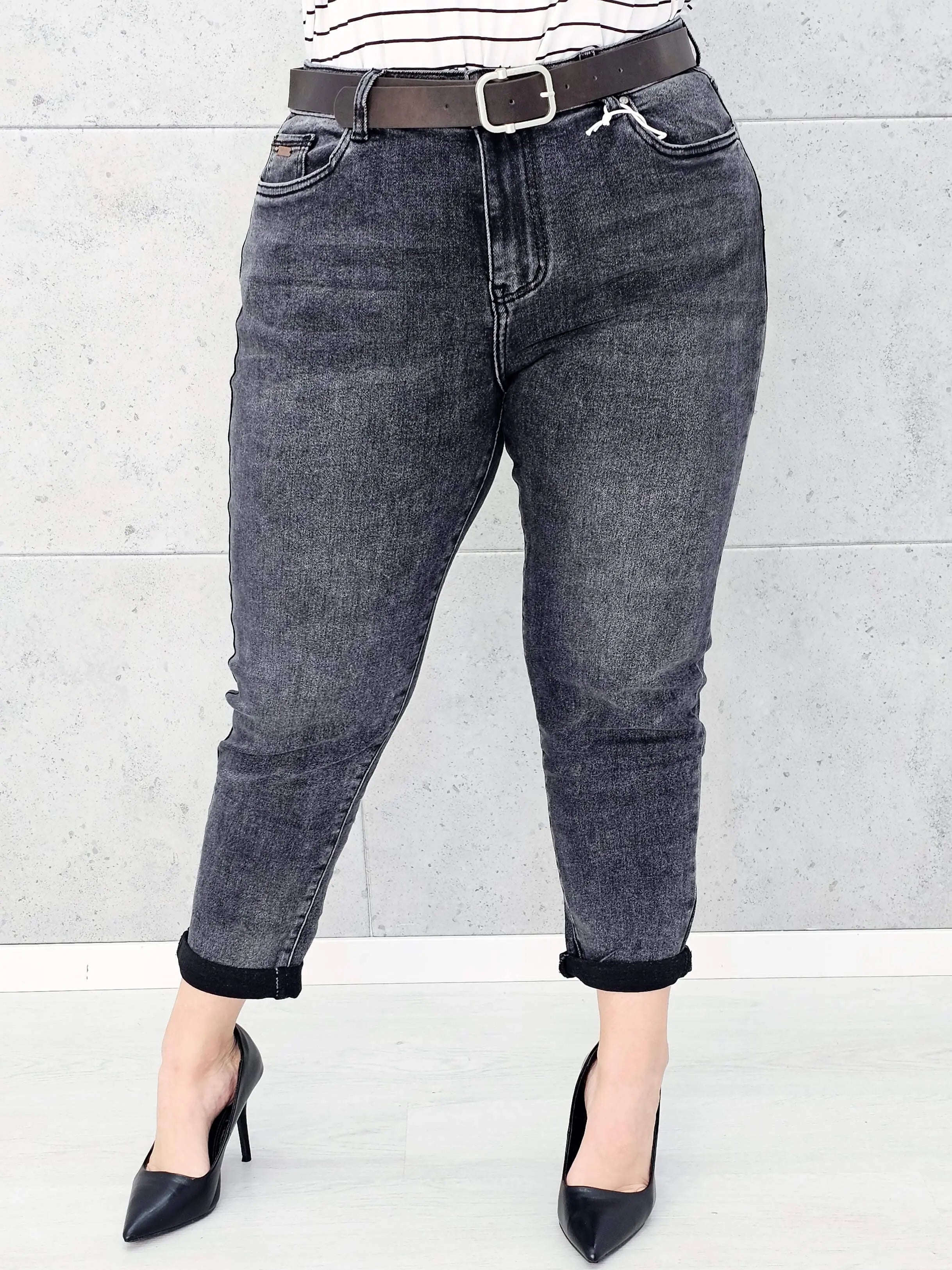 Spodnie jeansowe StylowaXL – nowoczesny fason i perfekcyjne dopasowanie w modzie plus size. M.Sara Stylowa XL