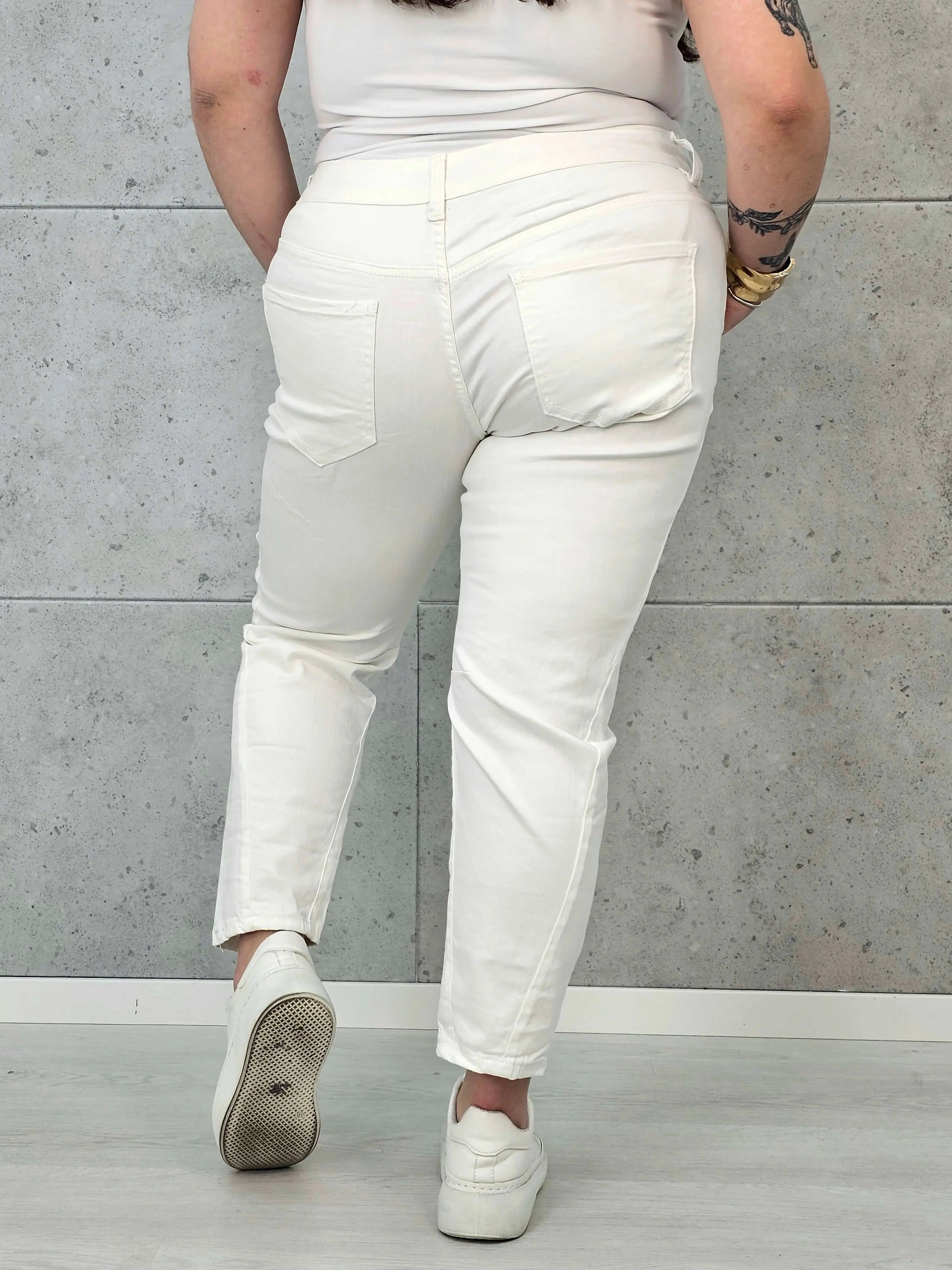 Spodnie jeansowe damskie plus size – modne, wygodne i stylowe Stylowa XL
