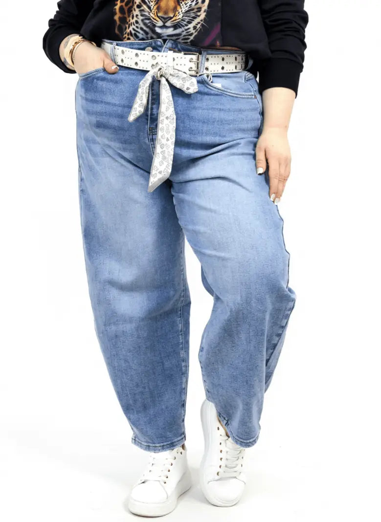 Spodnie jeansowe plus size M'Sara z prostą nogawką i wysokim stanem Stylowa XL