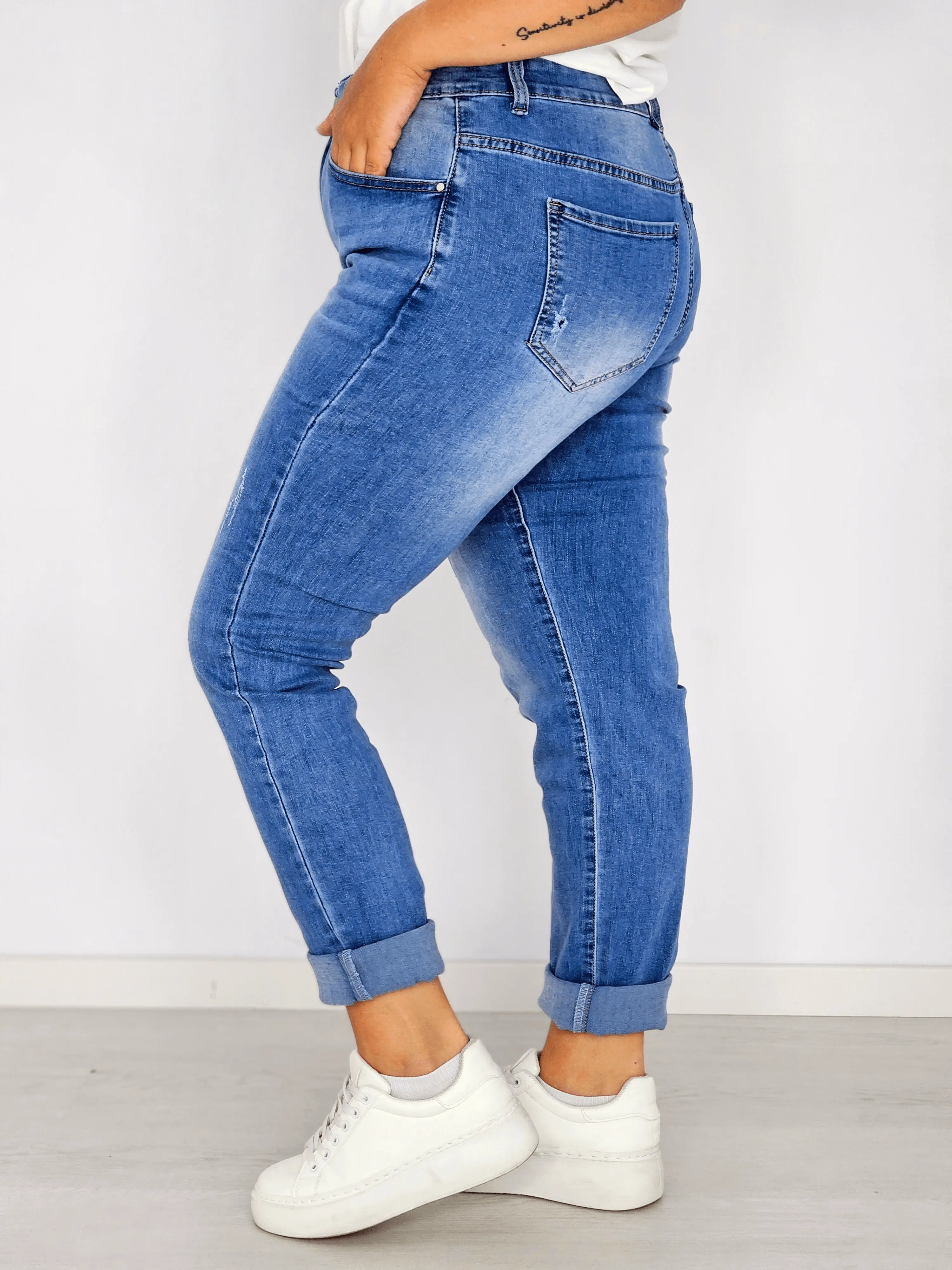 Spodnie jeansowe z delikatnym przetarciem Stylowa XL