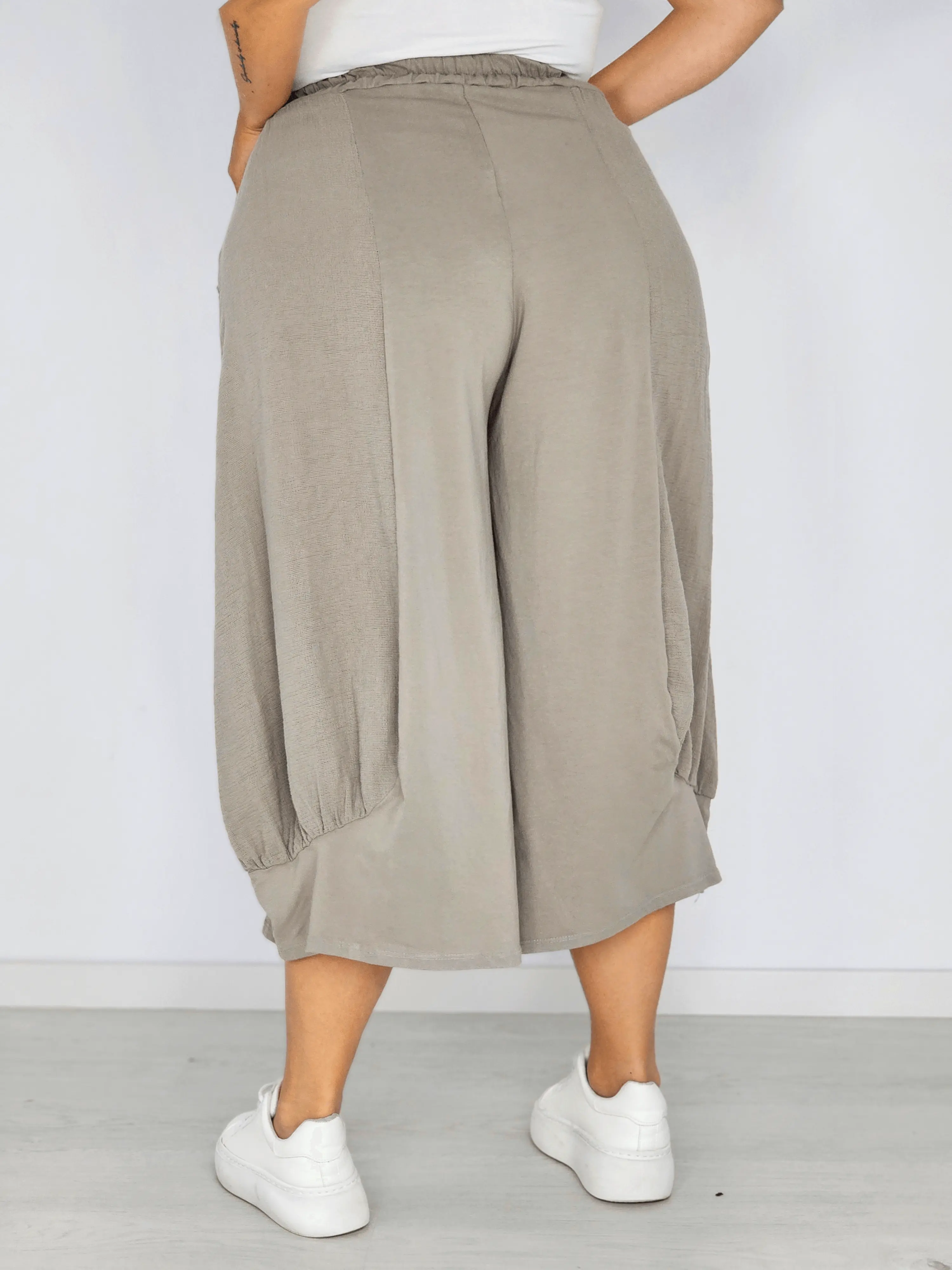 Spodnie kuloty z marszczeniem Stylowa XL