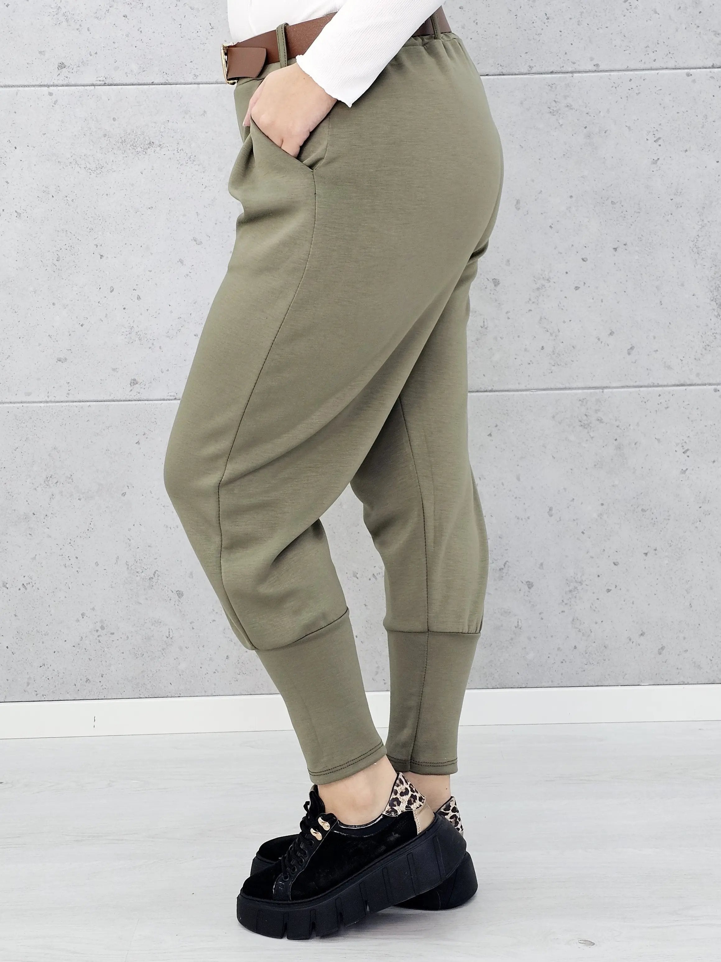 Spodnie masełkowe ze ściągaczem Stylowa XL