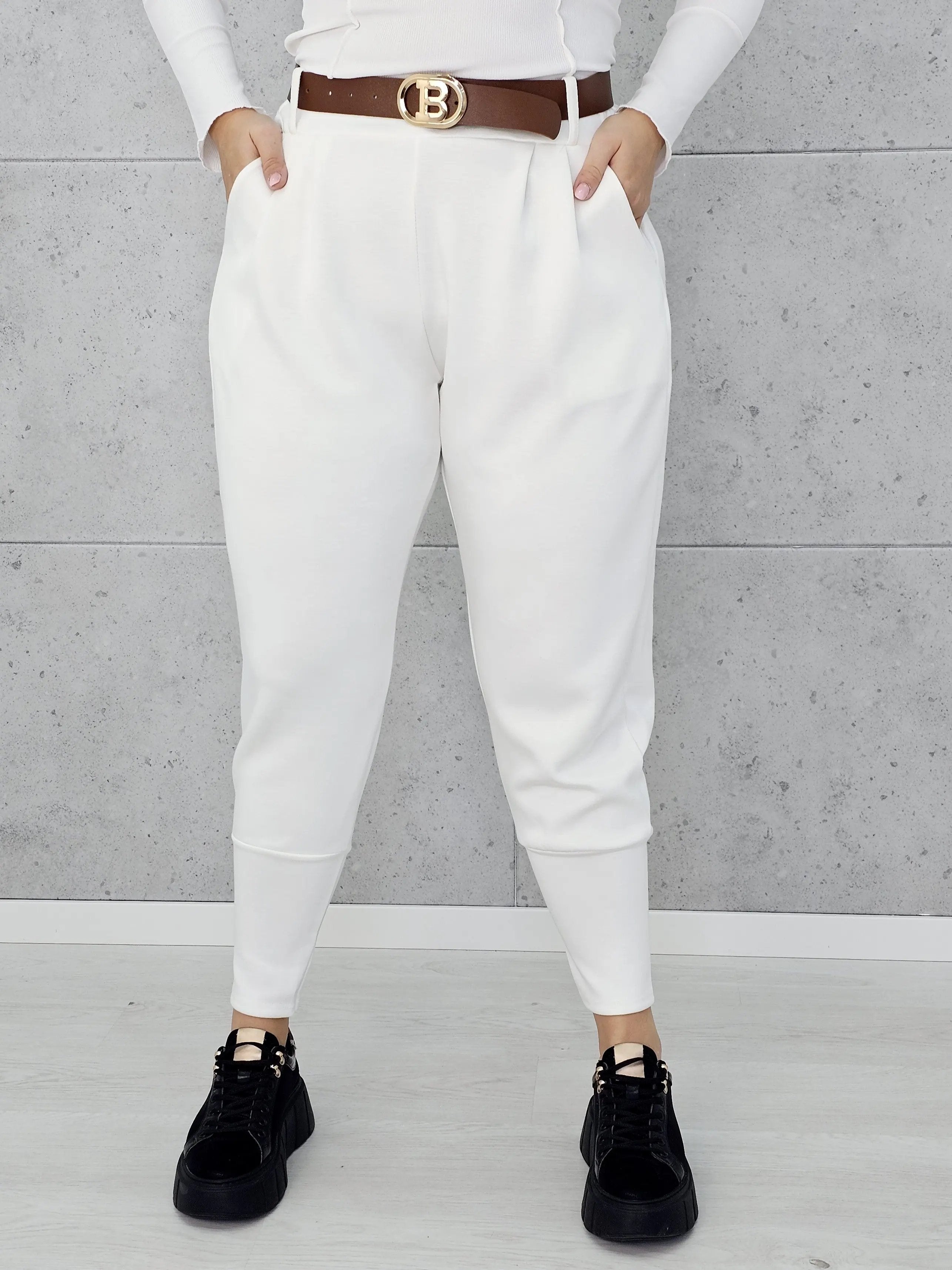 Spodnie masełkowe ze ściągaczem Stylowa XL