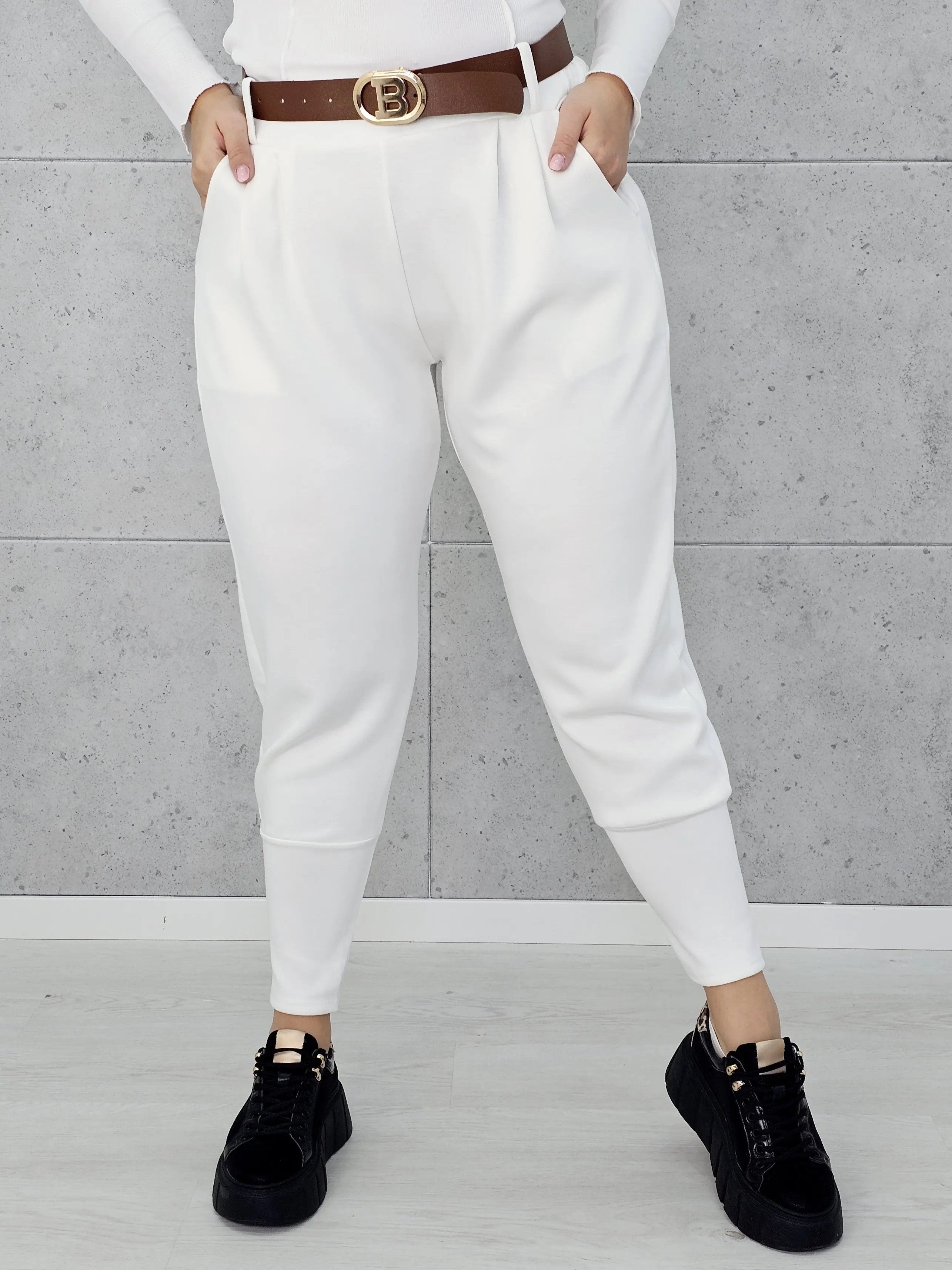 Spodnie masełkowe ze ściągaczem Stylowa XL