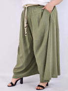 Spodnie plus size XXL z ozdobnym paskiem – lekkie i wygodne Stylowa XL