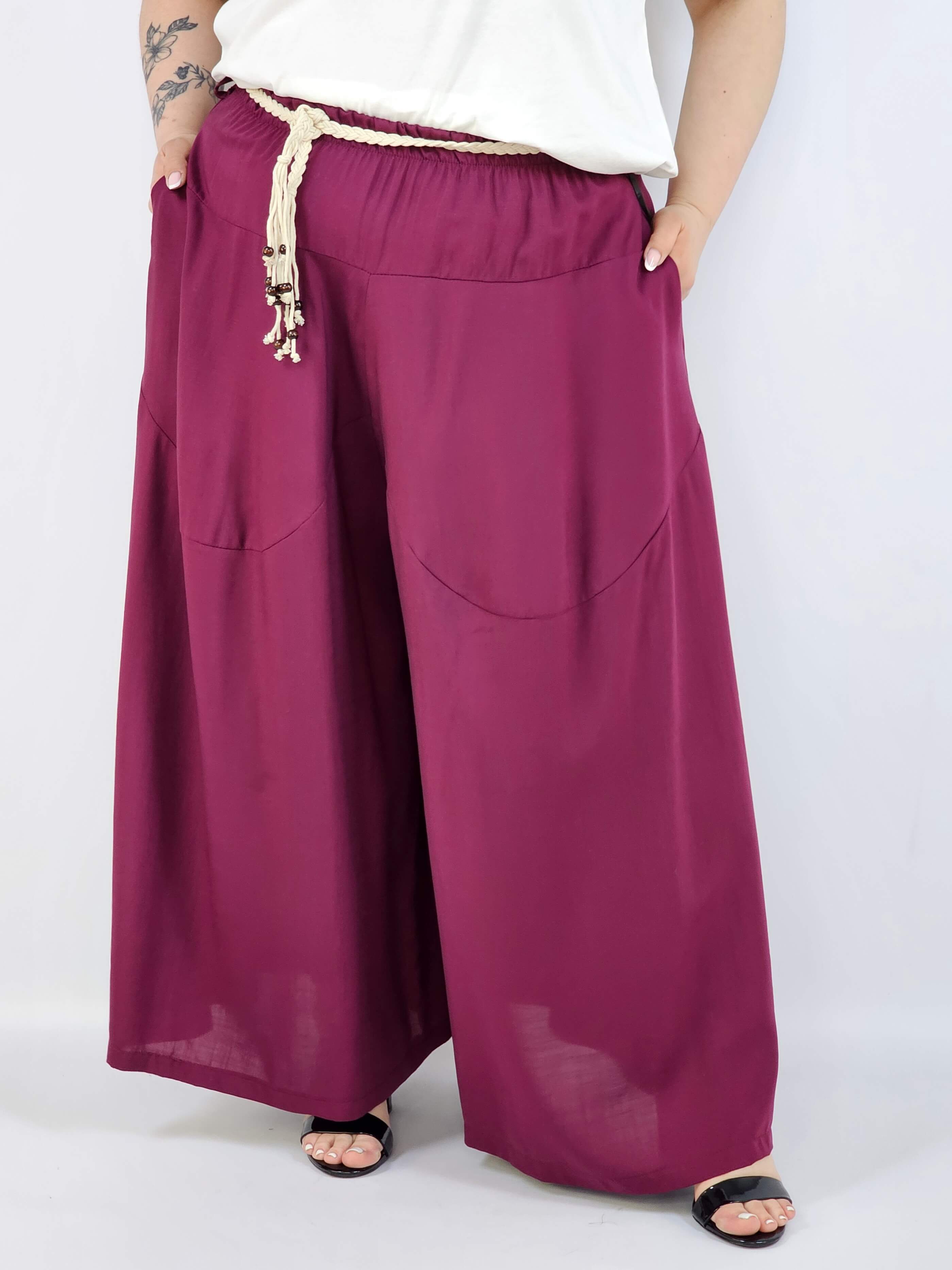 Spodnie plus size XXL z ozdobnym paskiem – lekkie i wygodne Stylowa XL