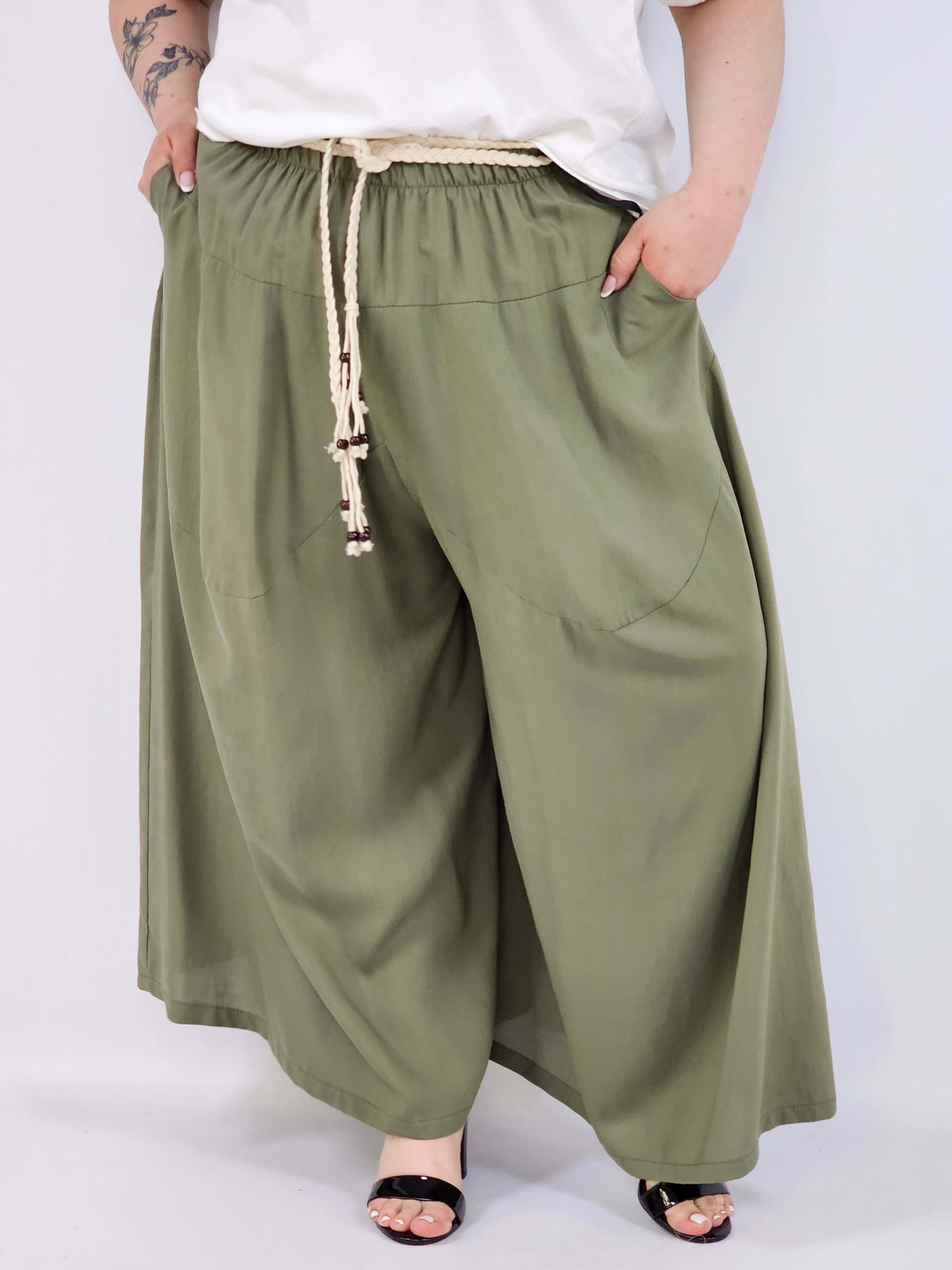 Spodnie plus size XXL z ozdobnym paskiem – lekkie i wygodne Stylowa XL