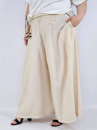 Spodnie plus size XXL z ozdobnym paskiem – lekkie i wygodne Stylowa XL