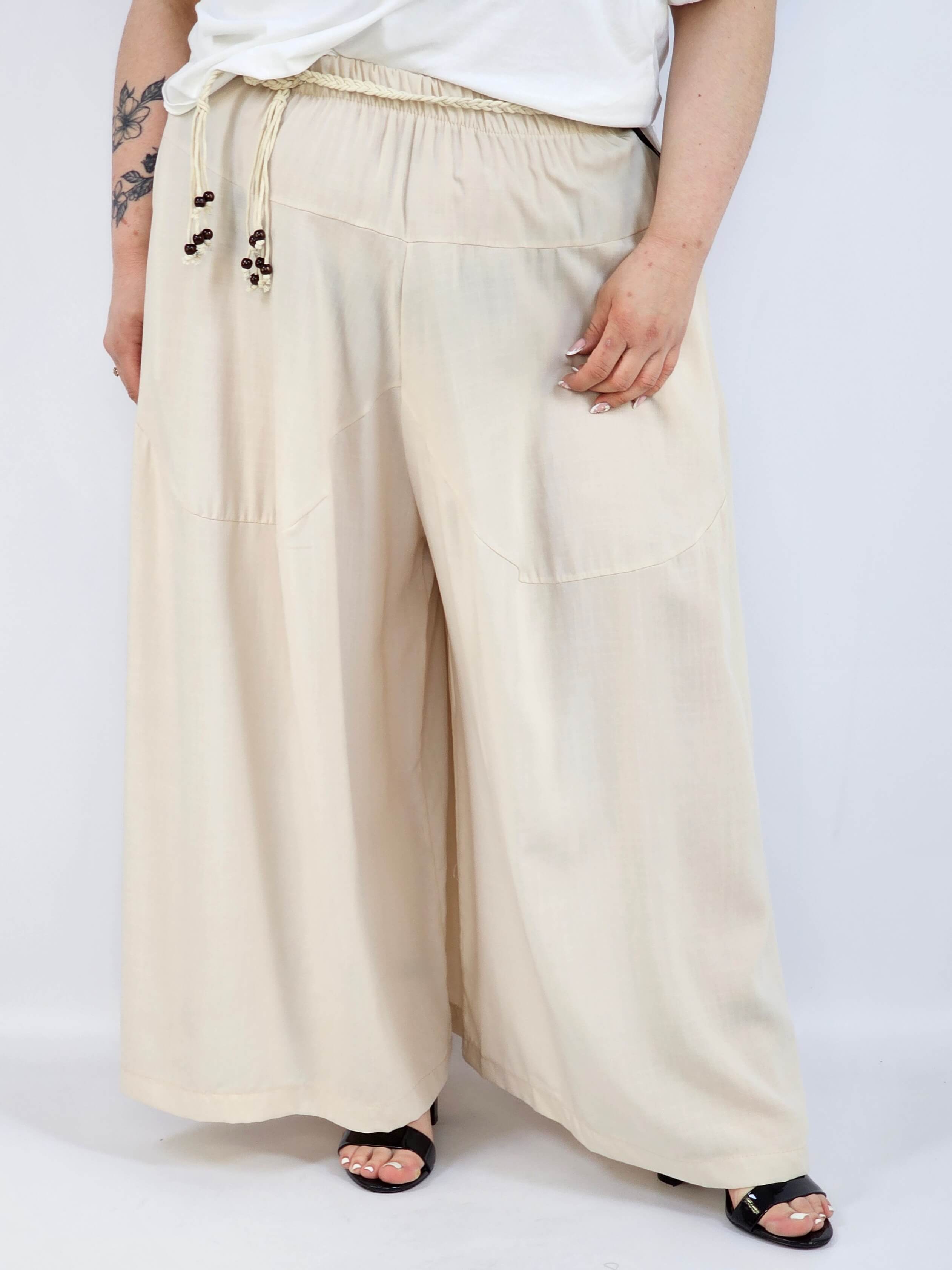 Spodnie plus size XXL z ozdobnym paskiem – lekkie i wygodne Stylowa XL