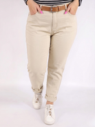 Spodnie plus size beżowe damskie klasyczne z paskiem – wygodne spodnie XXL na co dzień Stylowa XL
