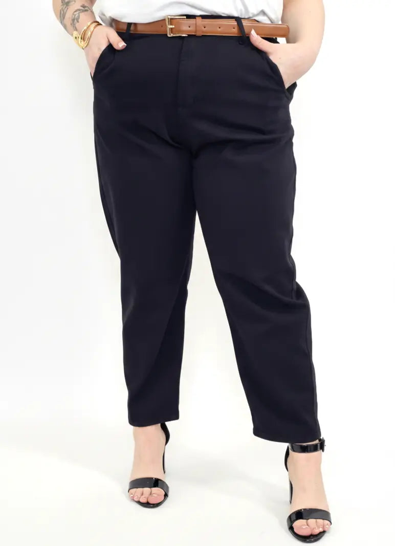 Spodnie plus size eleganckie damskie z prostą nogawką – czarne Stylowa XL