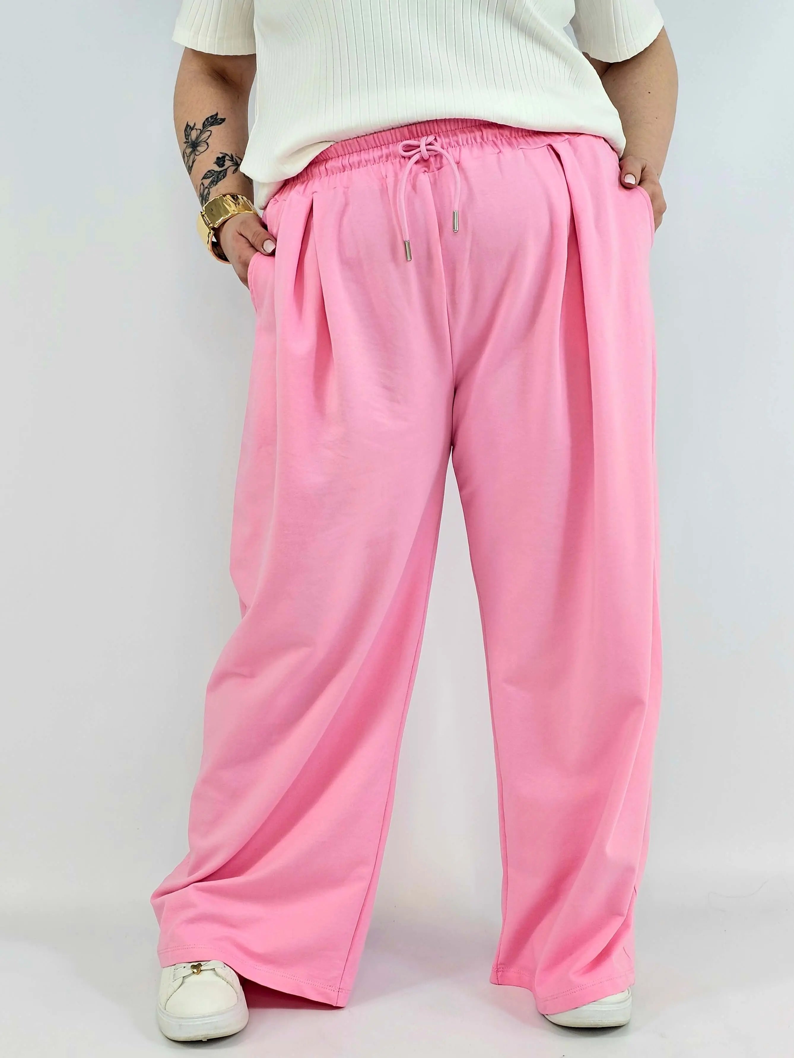 Spodnie plus size szerokie – wygodne spodnie XXL z gumką w pasie Stylowa XL