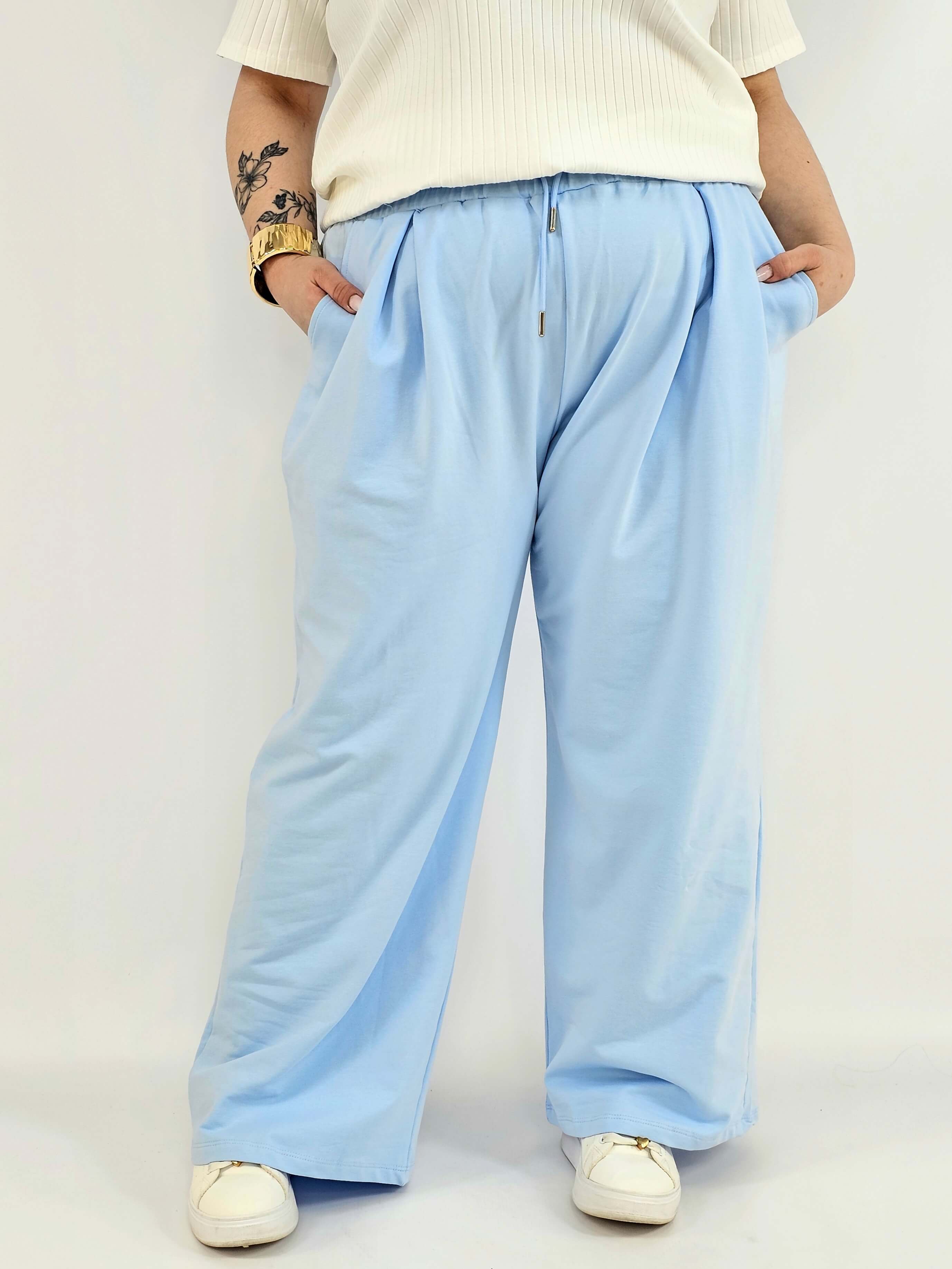 Spodnie plus size szerokie – wygodne spodnie XXL z gumką w pasie Stylowa XL