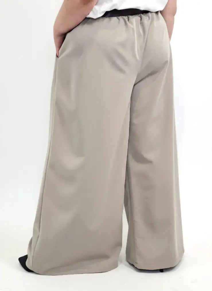 Spodnie plus size szerokie palazzo z wysokim stanem – eleganckie spodnie XXL w 3 kolorach Stylowa XL