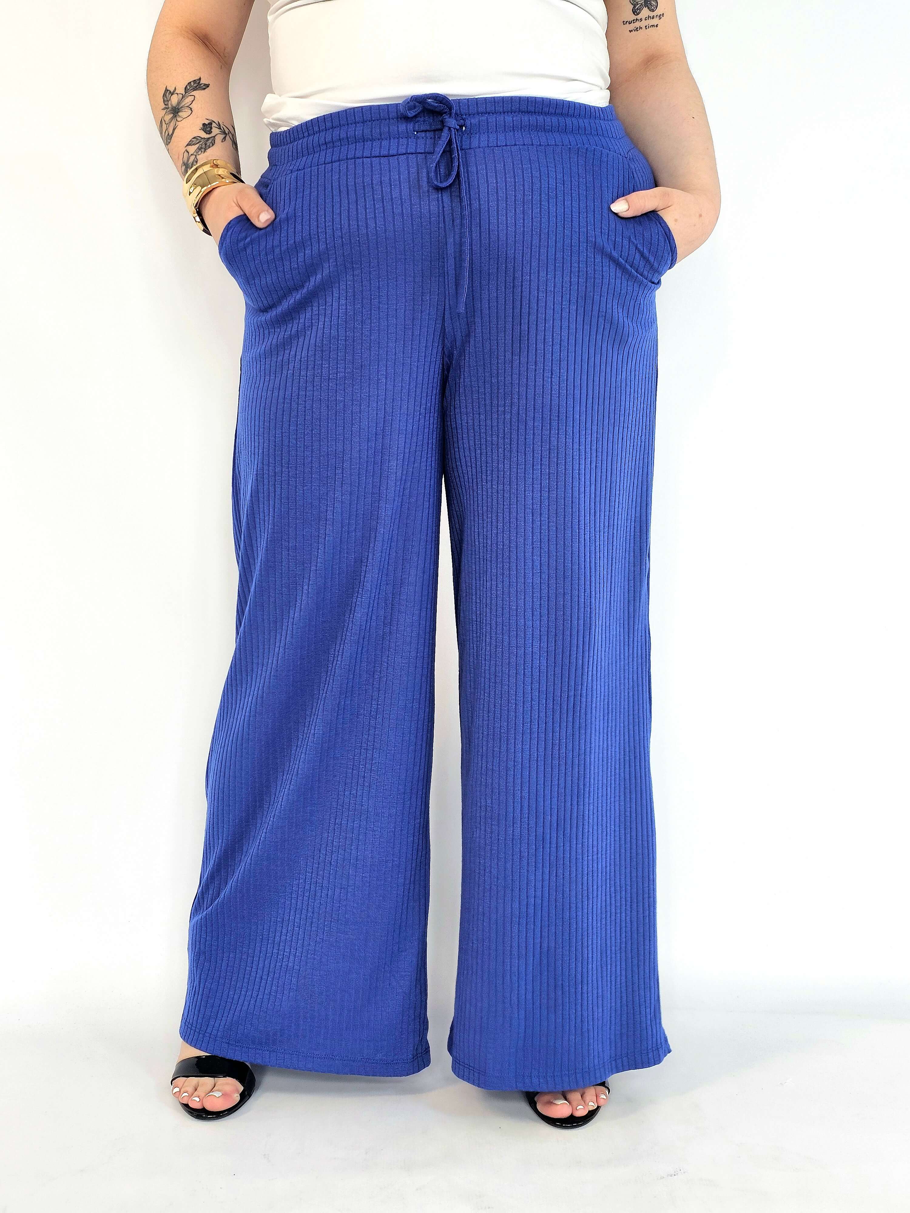 Spodnie plus size szerokie prążkowane – spodnie XXL damskie Stylowa XL