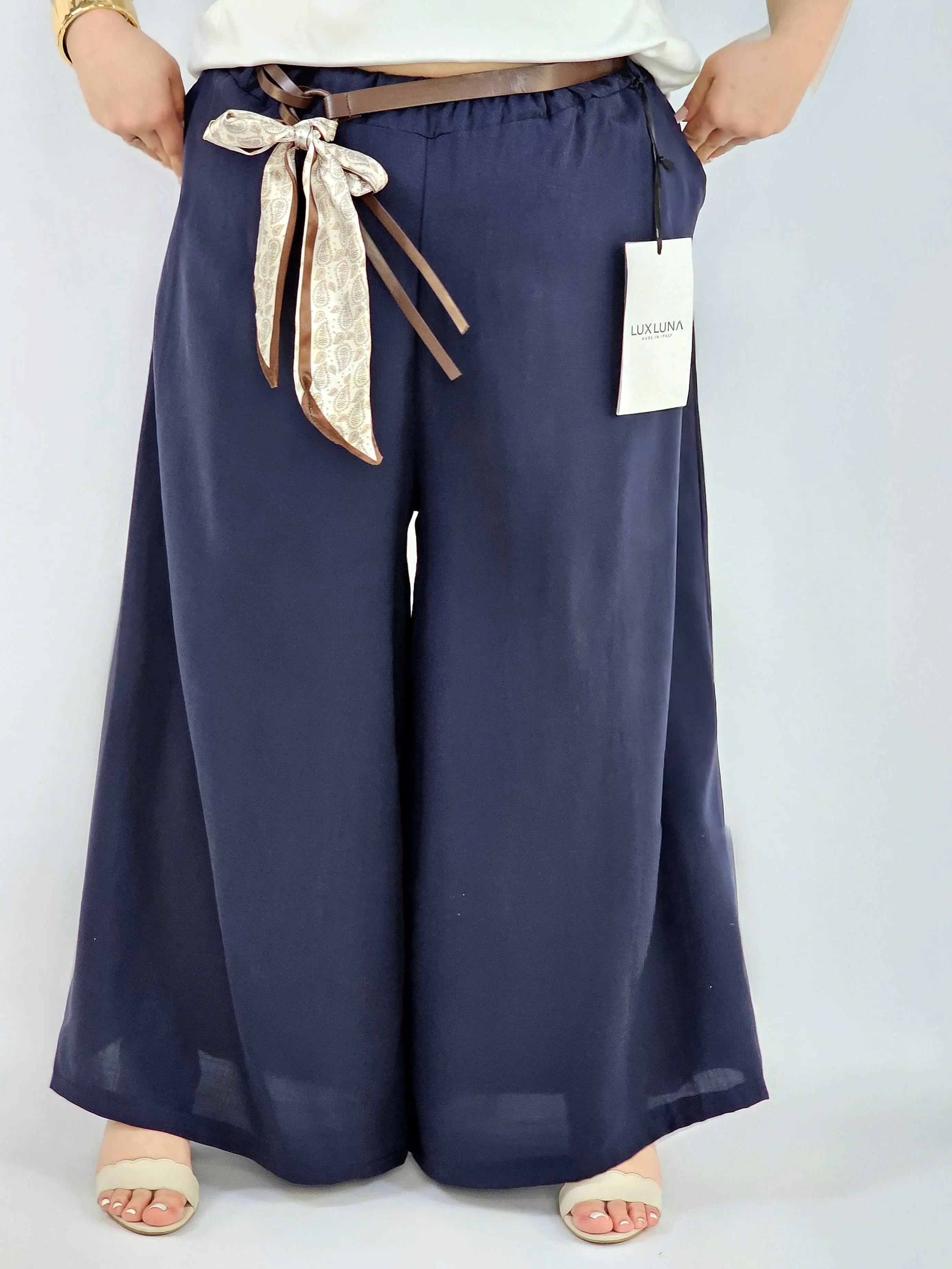 Spodnie plus size szerokie z gumką w pasie i wiązaniem XXL Stylowa XL