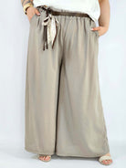 Spodnie plus size szerokie z gumką w pasie i wiązaniem XXL Stylowa XL