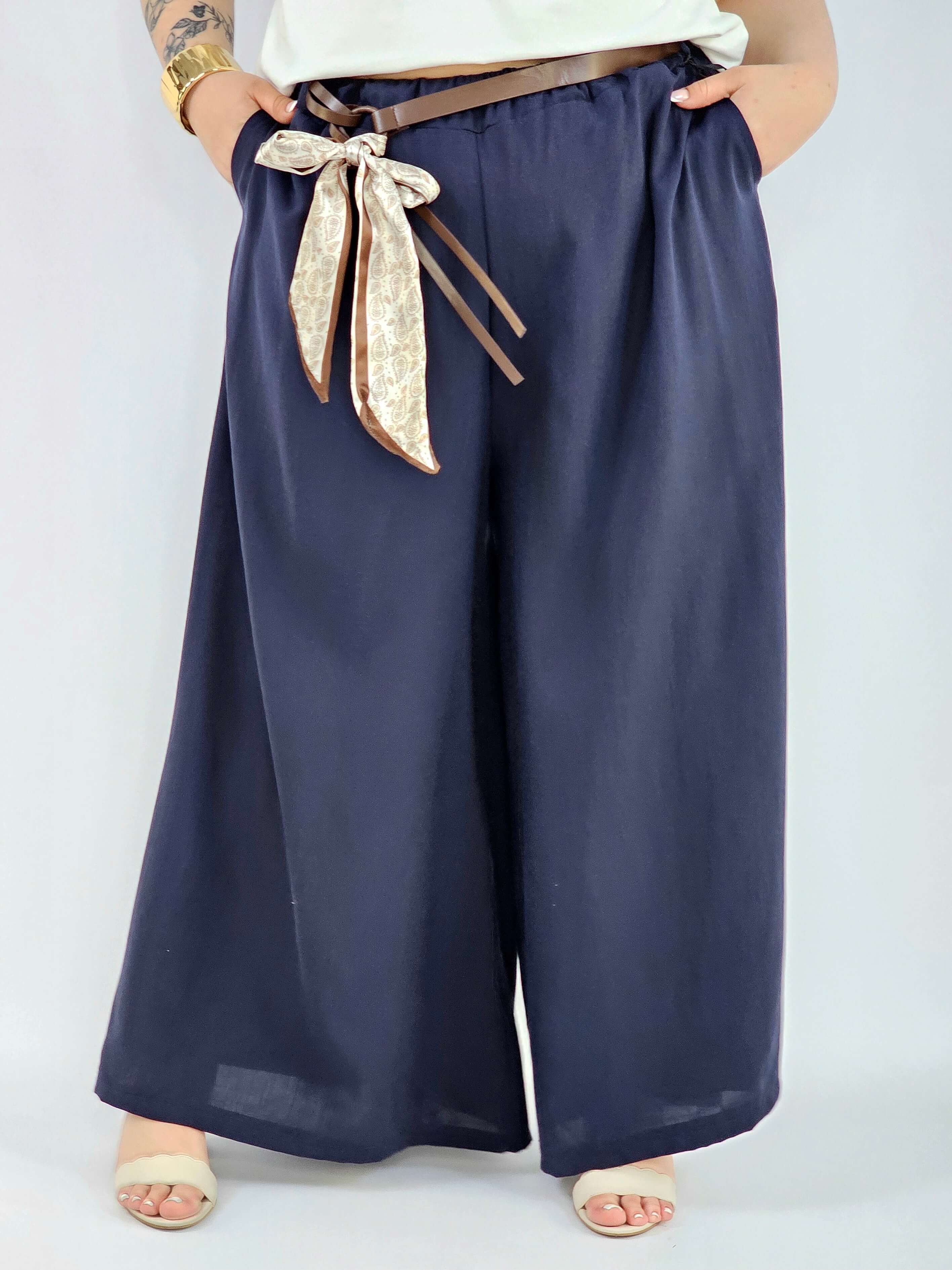 Spodnie plus size szerokie z gumką w pasie i wiązaniem XXL Stylowa XL