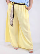 Spodnie plus size szerokie z gumką w pasie i wiązaniem XXL Stylowa XL