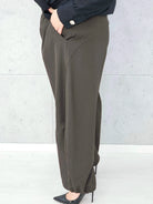 eleganckie spodnie XXL plus size z gumką w pasie bok 