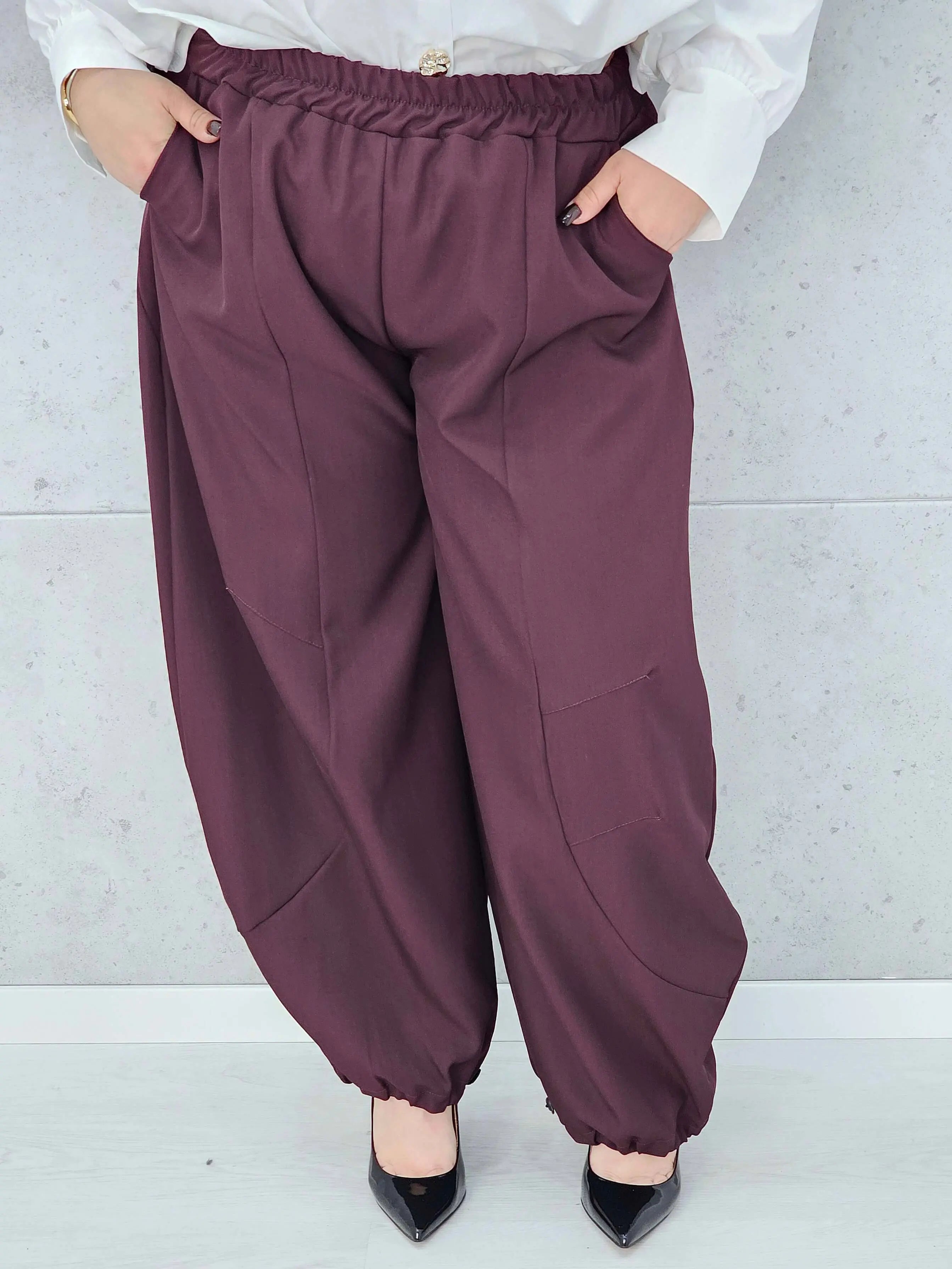 spodnie plus size z kieszeniami i luźnym krojem przodem 