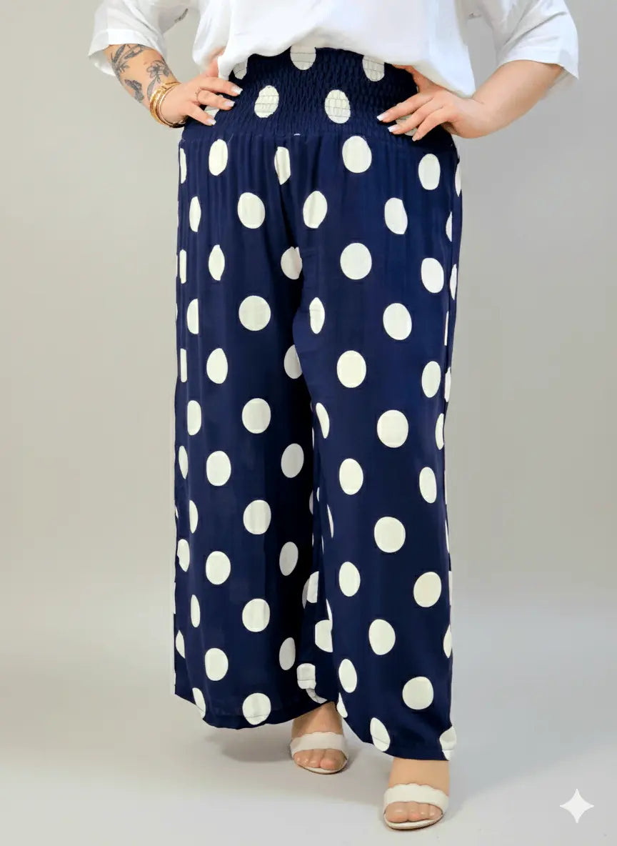 Spodnie plus size z szeroką nogawką i elastycznym pasem Stylowa XL