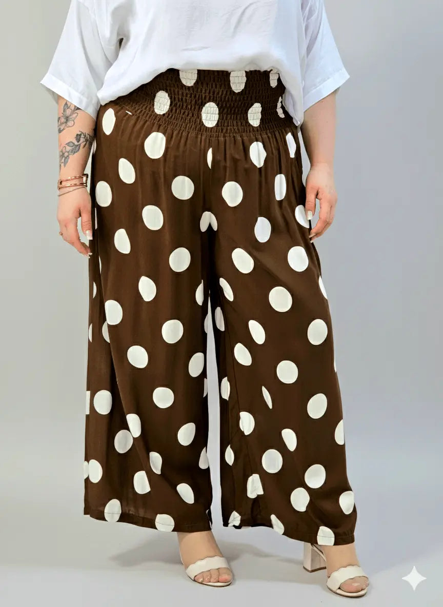 Spodnie plus size z szeroką nogawką i elastycznym pasem Stylowa XL