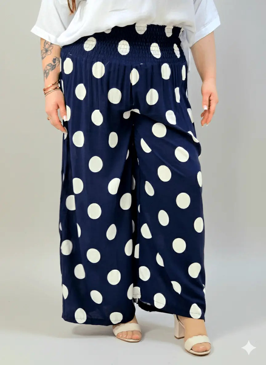 Spodnie plus size z szeroką nogawką i elastycznym pasem Stylowa XL