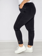 Spodnie z ażurową aplikacją Stylowa XL