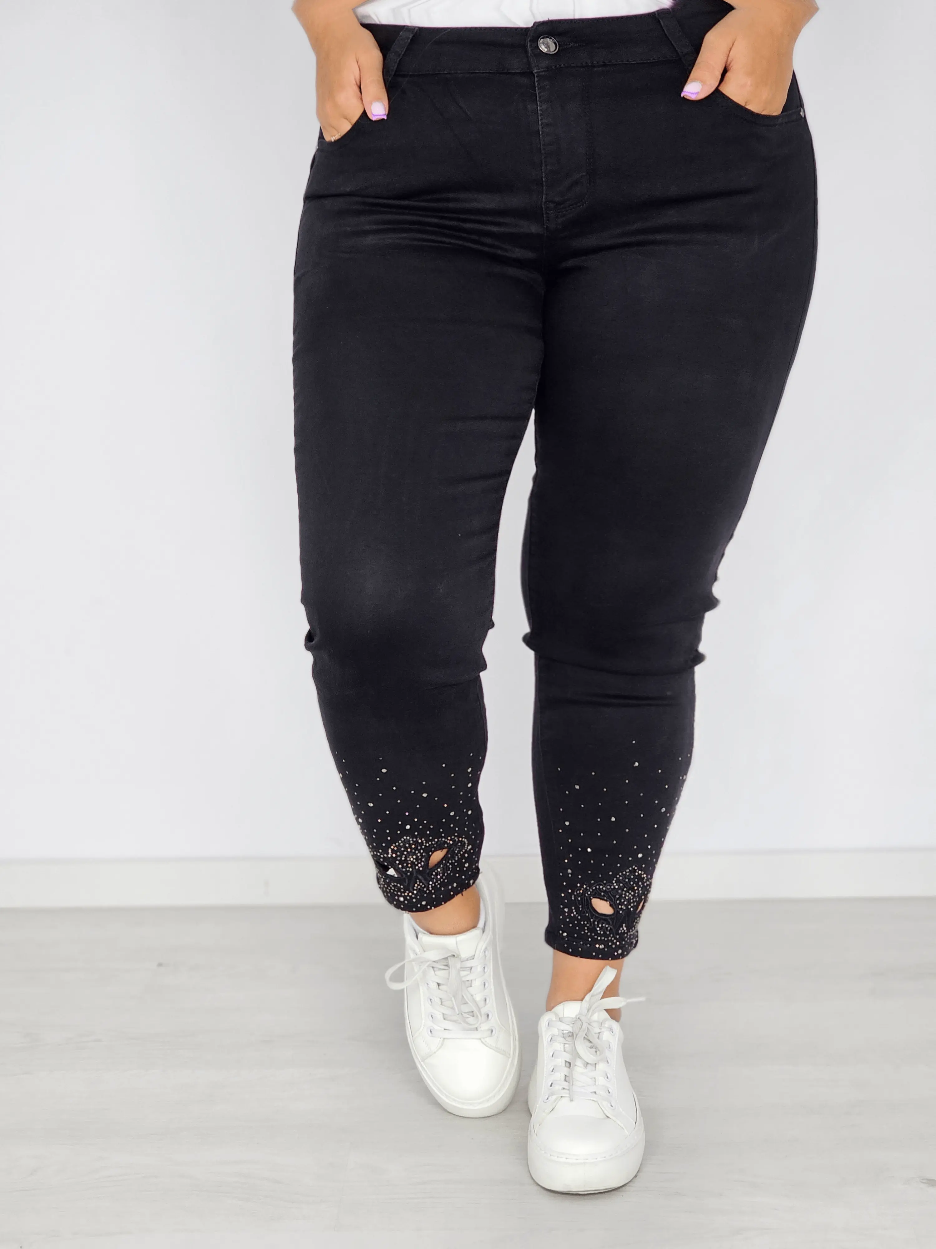 Spodnie z ażurową aplikacją Stylowa XL