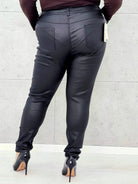 Spodnie z eko skóry  plus size – idealne dopasowanie i nowoczesny styl Stylowa XL