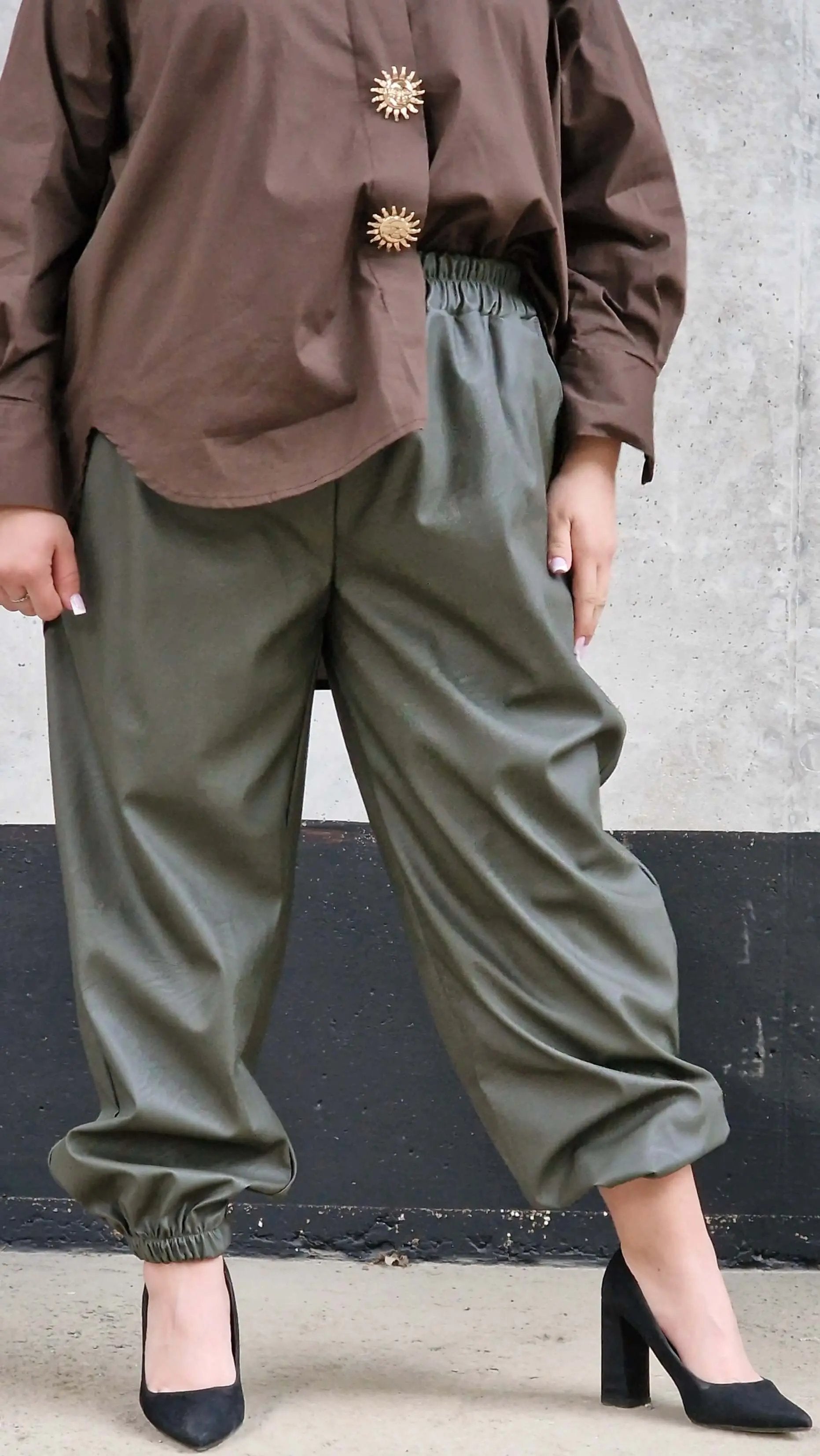 Spodnie z eko-skóry z gumką Stylowa XL