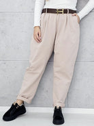 Spodnie z kieszeniami  – wygodna i stylowa odzież XXL Stylowa XL