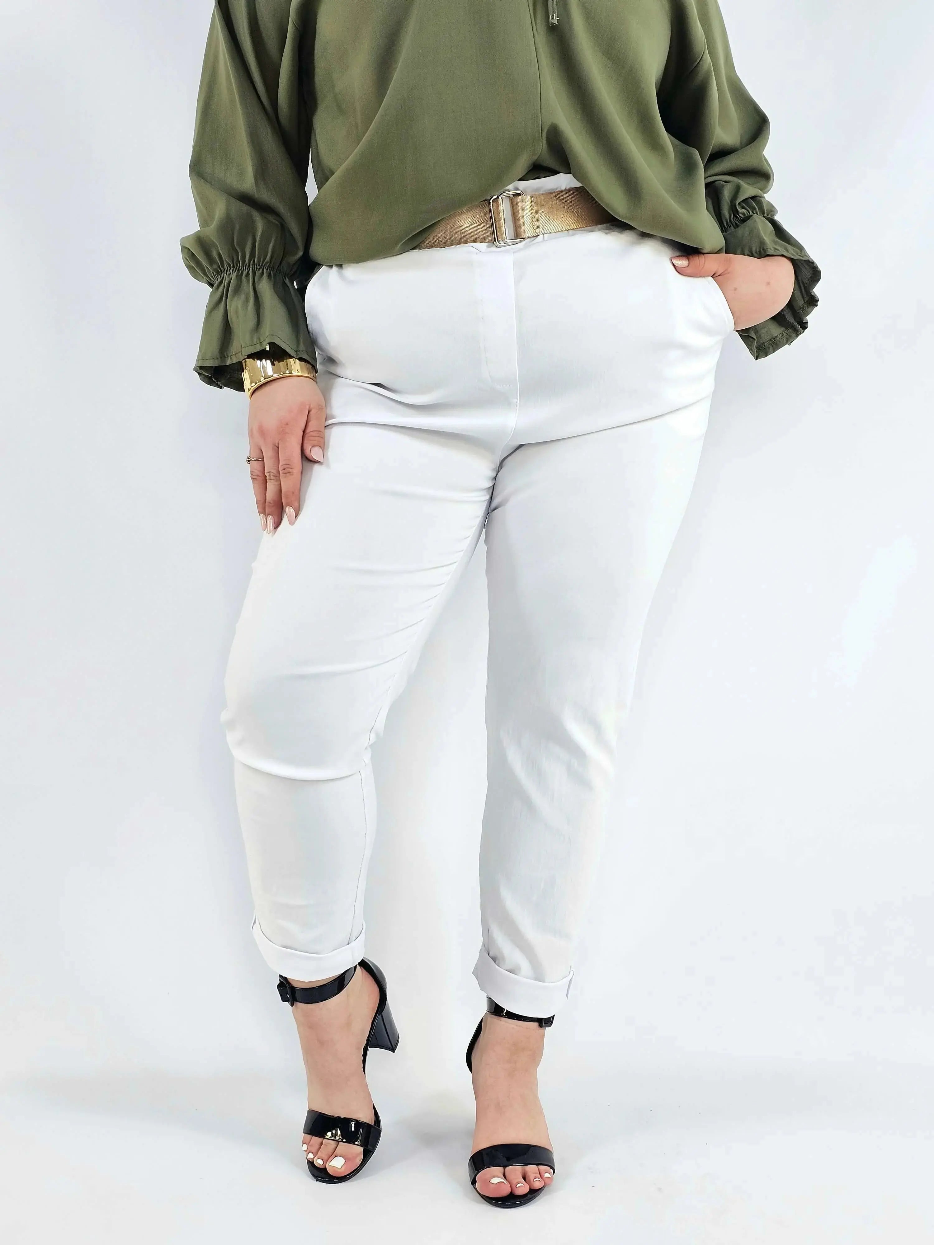 Spodnie z paskiem – eleganckie i wygodne spodnie XXL dla kobiet Stylowa XL