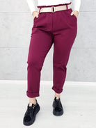 Spodnie z paskiem – eleganckie i wygodne spodnie XXL dla kobiet Stylowa XL