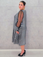 Srebrna sukienka z cekinami i tiulem Stylowa XL