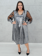 Srebrna sukienka z cekinami i tiulem Stylowa XL