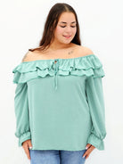 Stylowa bluzka z falbanami i odkrytymi ramionami Stylowa XL