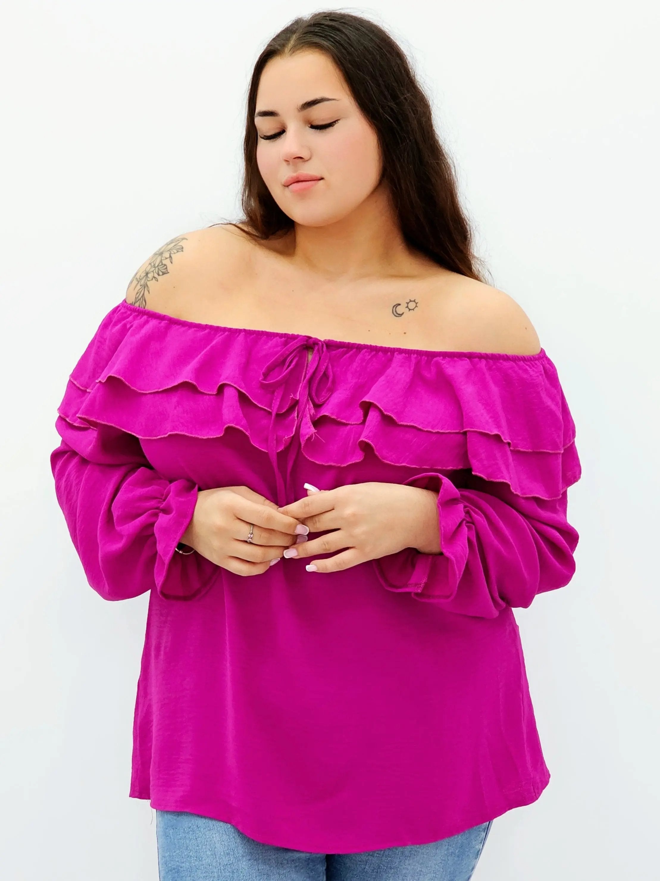 Stylowa bluzka z falbanami i odkrytymi ramionami Stylowa XL