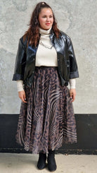 Stylowa spódnica midi z tiulem i wyrazistym printem w zwierzęce wzory zebry Stylowa XL