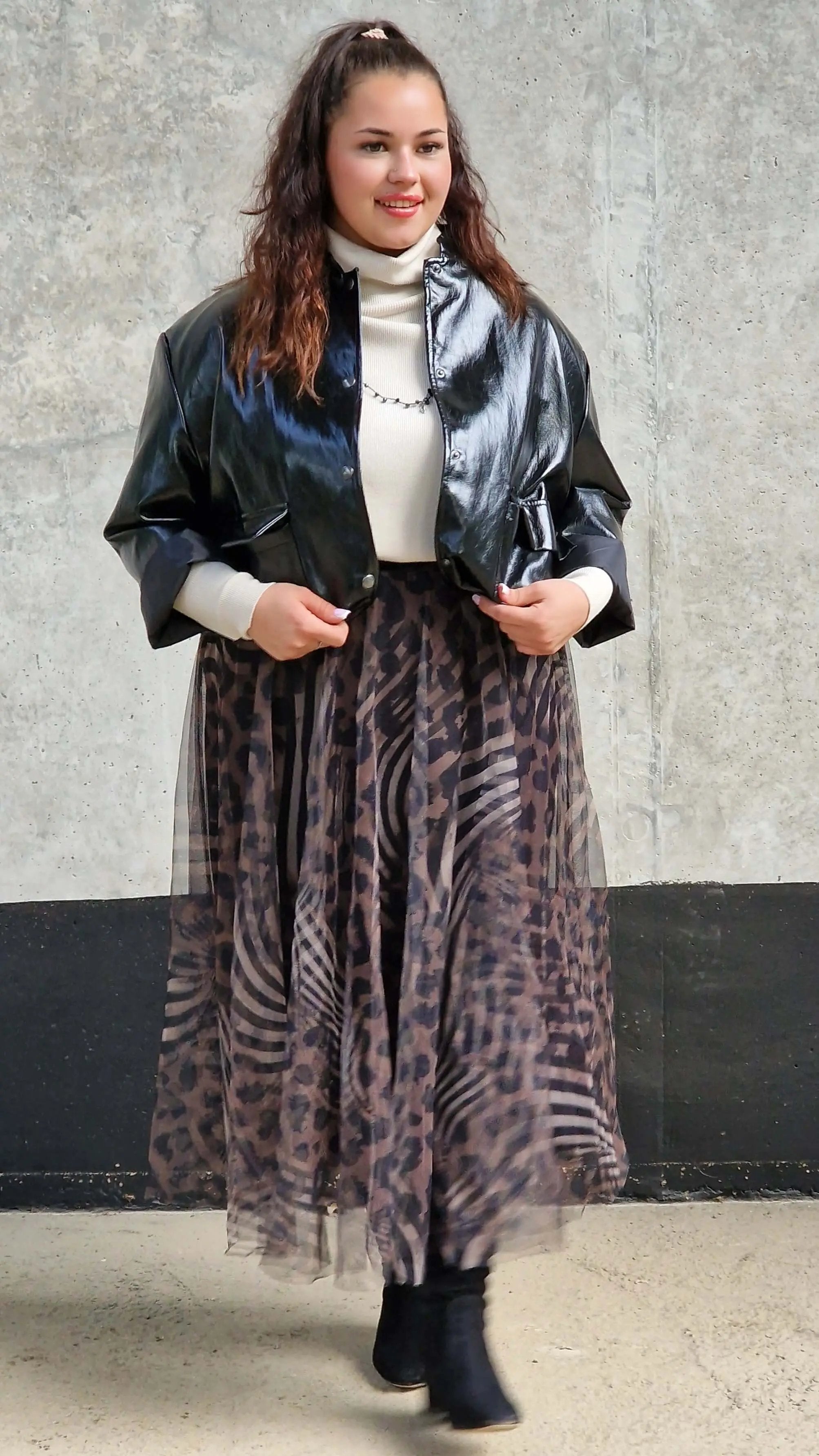 Stylowa spódnica midi z tiulem i wyrazistym printem w zwierzęce wzory zebry Stylowa XL