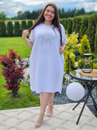 Stylowa sukienka z ozdobnym motywem Stylowa XL