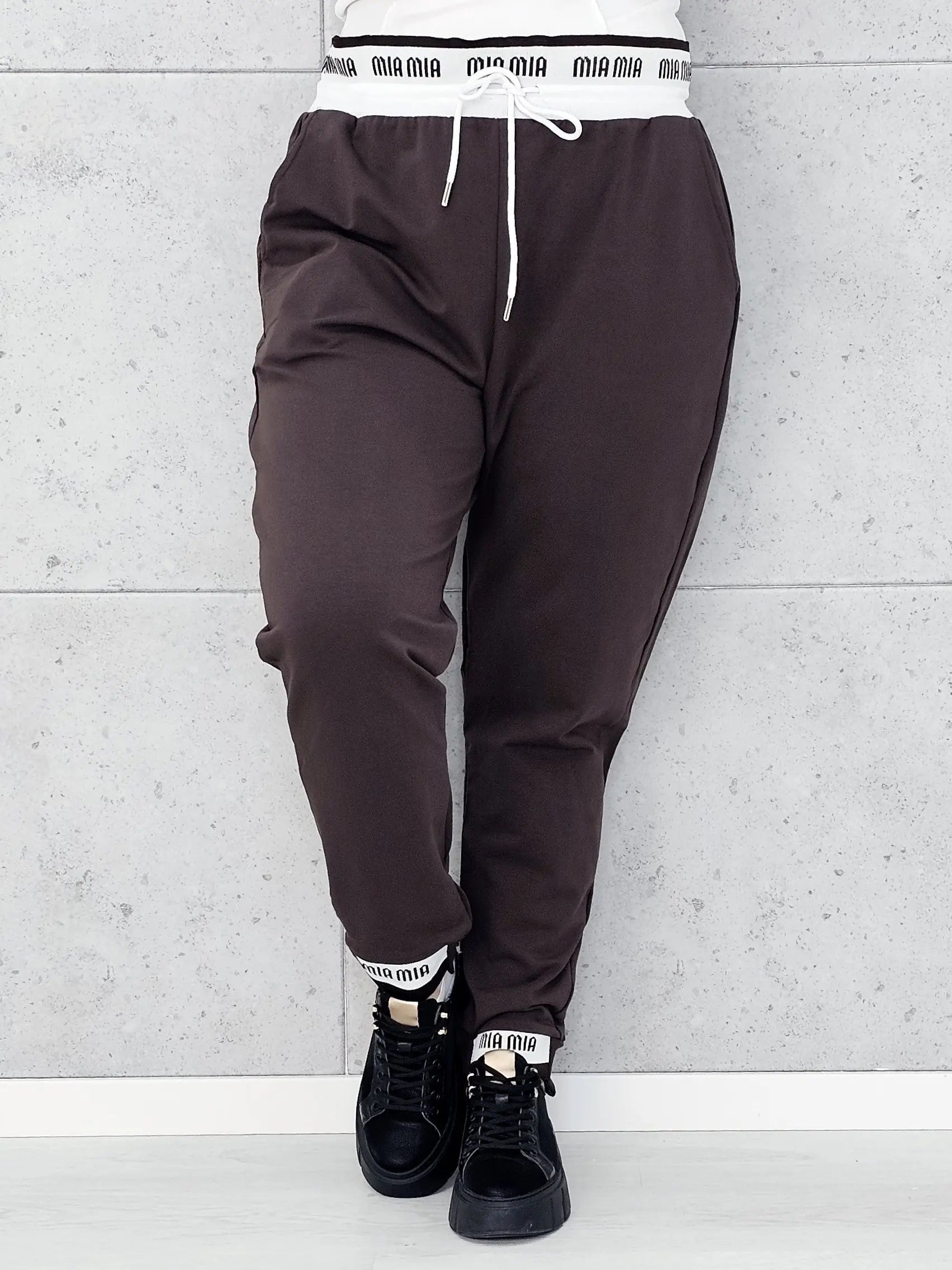 Stylowe Spodnie Dresowe Plus Size StylowaXL – Sportowy Luz w Modnym Wydaniu Stylowa XL