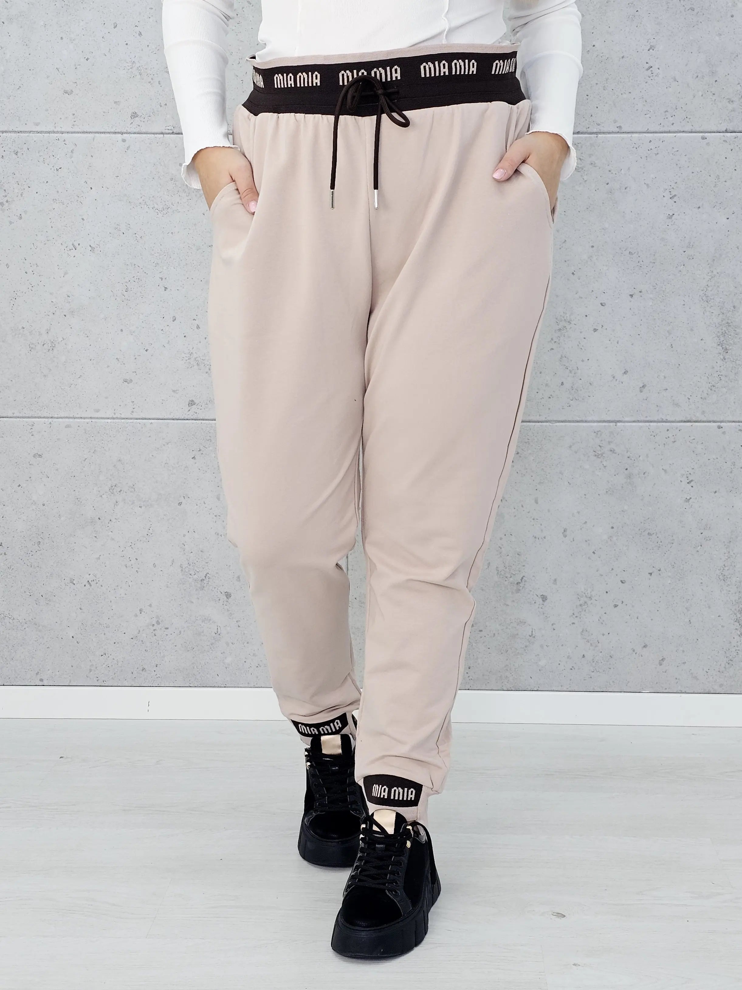 Stylowe Spodnie Dresowe Plus Size StylowaXL – Sportowy Luz w Modnym Wydaniu Stylowa XL