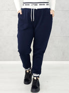 Stylowe Spodnie Dresowe Plus Size StylowaXL – Sportowy Luz w Modnym Wydaniu Stylowa XL