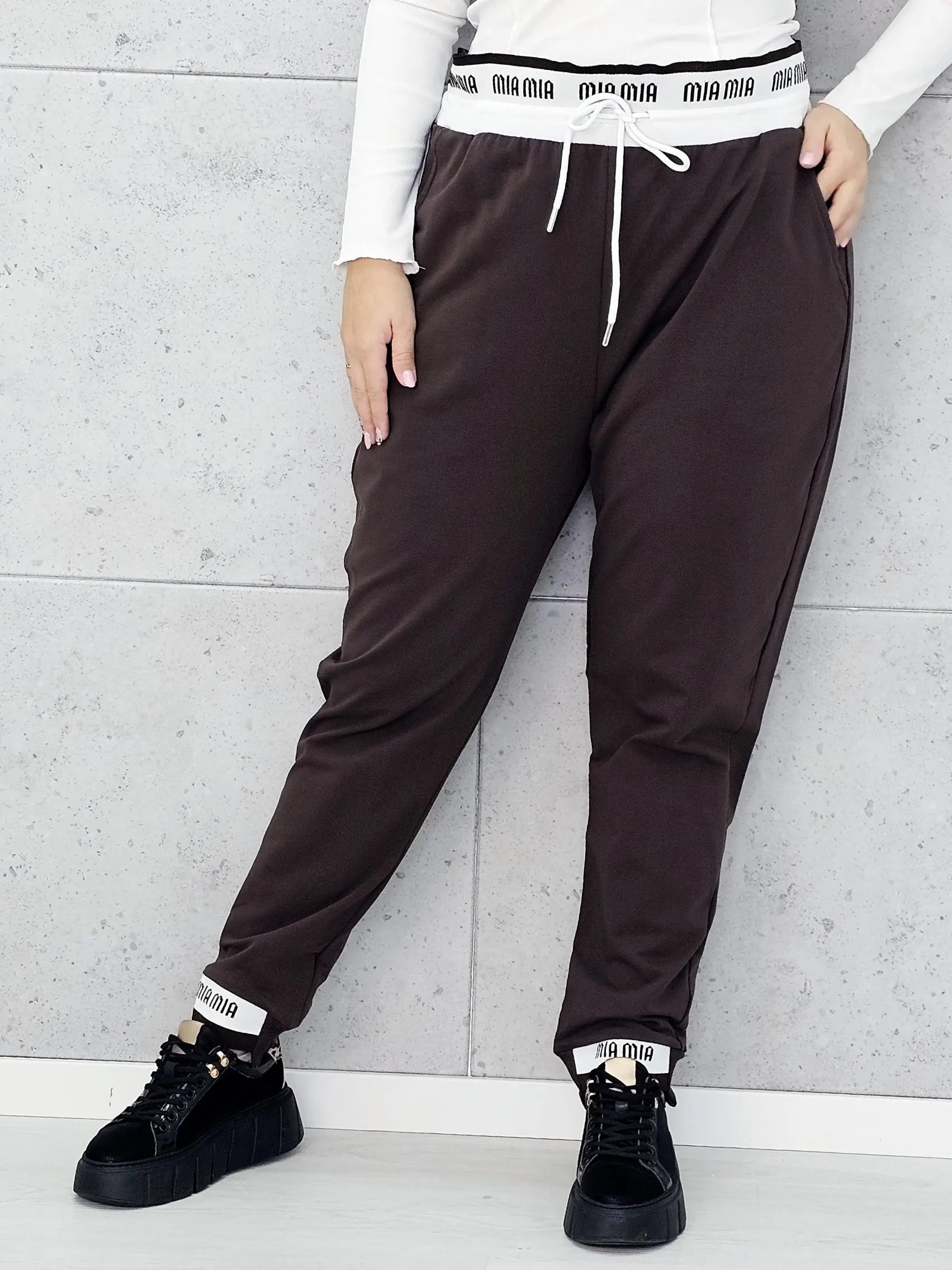 Stylowe Spodnie Dresowe Plus Size StylowaXL – Sportowy Luz w Modnym Wydaniu Stylowa XL